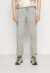 INDICODE JEANS - LEVI - Pantaloni cargo - light grey Immagine in miniatura 1