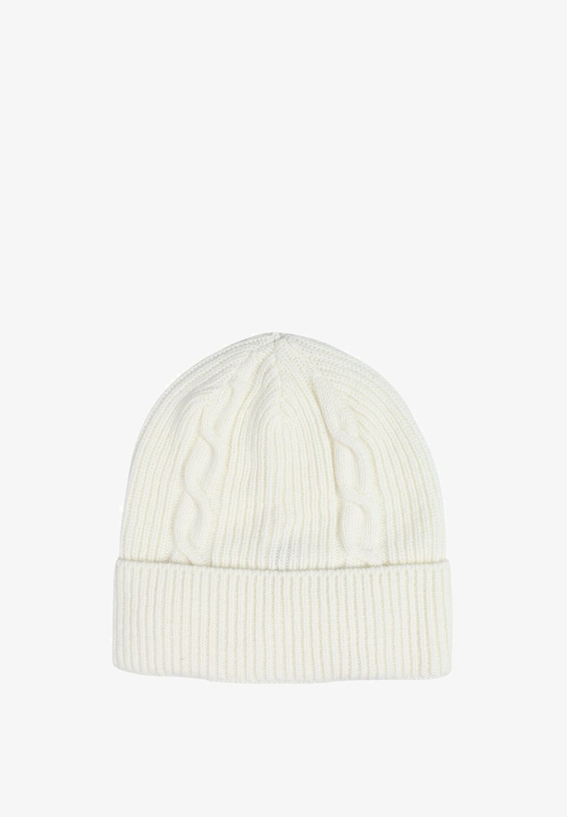 Beanie lavorato a maglia in bianco sporco, caratterizzato da un motivo a treccia testurizzato e un orlo leggermente a coste, realizzato con un materiale caldo e flessibile.