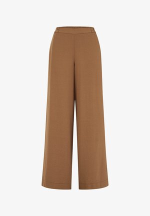 Brūnas platajās bikses ar elastīgu vidukli, vaļēju piegriezumu un potīšu garuma dizainu uz vienkārša baltā fona.