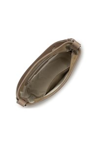 Borsa a tracolla in pelle marrone con una texture liscia, dotata di chiusura con zip e un interno vuoto che mostra una fodera beige chiaro e una tasca.