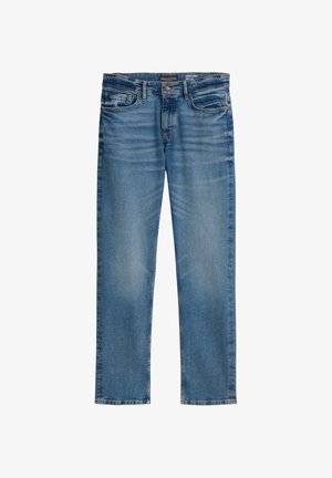 Blaue Jeans aus Denim mit gerade geschnittenen Beinen, fünf Taschen und dezenten Abnutzungen an der Vorderseite. Das Etikett trägt die Aufschrift "Marc O'Polo".