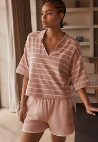 Next REGULAR FIT - Šorti - pink