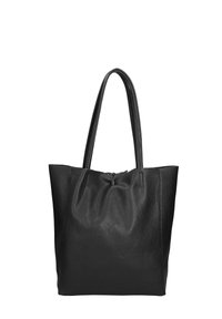 Borsa tote in pelle nera con finitura testurizzata, progettata con due manici e una parte superiore aperta caratterizzata da una chiusura arricciata.