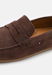 Thumbnail Image 6