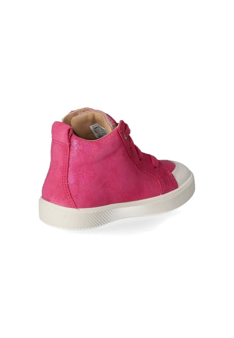 Rosa Wildleder High-Top Sneaker mit weißer Gummisohle, ausgestattet mit Schnürsenkeln und einer strukturierten Oberfläche. Innen mit leichtem Stoff ausgekleidet, minimale Markenkennzeichnung sichtbar.