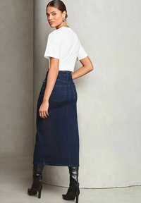 Lipsy REGULAR FIT-HIGH RISE SPLIT FRONT MIDI - Džinsinis sijonas - dark blue wash