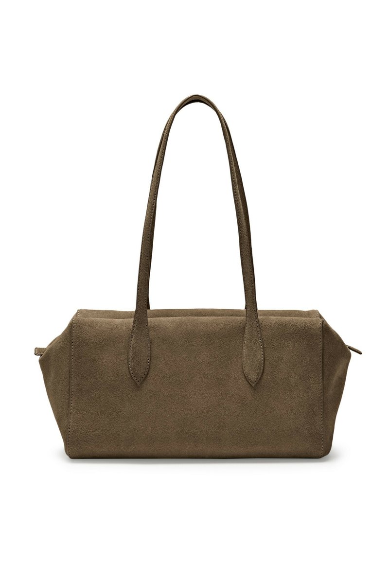 Borsa in suede marrone con due manici lunghi, forma rettangolare e texture sottile. Presenta una chiusura con zip e cuciture laterali angolari.