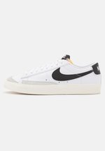 Nike Sportswear BLAZER - Baskets basses - white/black/blanc - ZALANDO.FR
