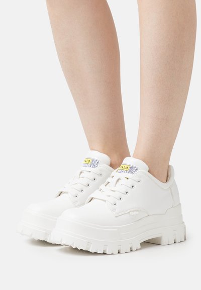 buffalo corin blanche