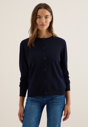 Dunkelblaues Strickjacke mit rundem Ausschnitt, langen Ärmeln und sechs passenden Knöpfen auf der Vorderseite. Glatte Struktur und figurbetonter Schnitt.