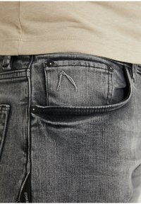 CHASIN' EGO.S SAGAN - Shorts di jeans - grey