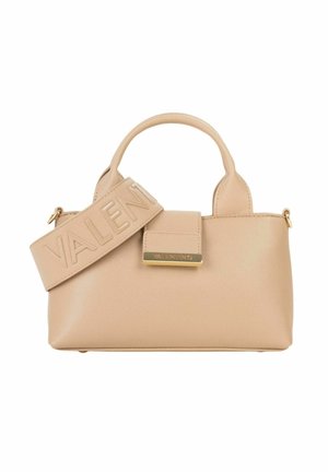 Borsa beige Valentino in pelle strutturata, manici superiori, tracolla larga con la scritta "VALENTINO" in rilievo e chiusura con logo dorato.