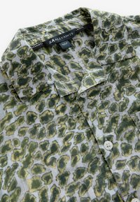 smALLSAINTS REGULAR FIT - UNDERGROUND OPEN COLLAR PRINTED SHORT SLEEVE - Pluus - green camo