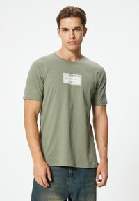 Koton T-shirts print - green