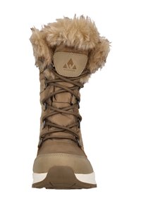 Brun vinterstøvle med faux fur kant, tekstiloverdel og gummisål. Har metaløjer og snørebånd for justerbar pasform.