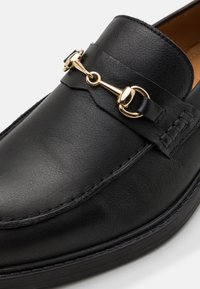 Selected Homme SLHBLAKE HORSEBIT LOAFER - Pantofi slip-on eleganți - black