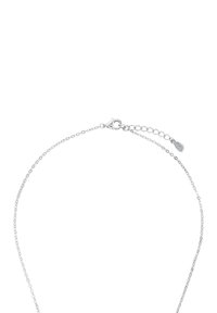 Bracciale in argento con chiusura a moschettone e prolunghe. Presenta un delicato design a catena e un piccolo accento a goccia all'estremità.