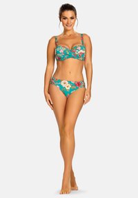 Turkusowy zestaw bikini w kwiaty z przekręconym krojem miseczek, szerokimi ramiączkami i dopasowanymi, wysokimi majtkami z bocznymi detalami.