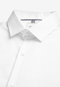 Next  SLIM FIT  biały
