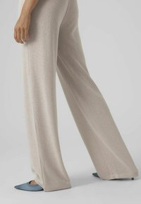 Vero Moda VMEDDIE - Kalhoty - oatmeal