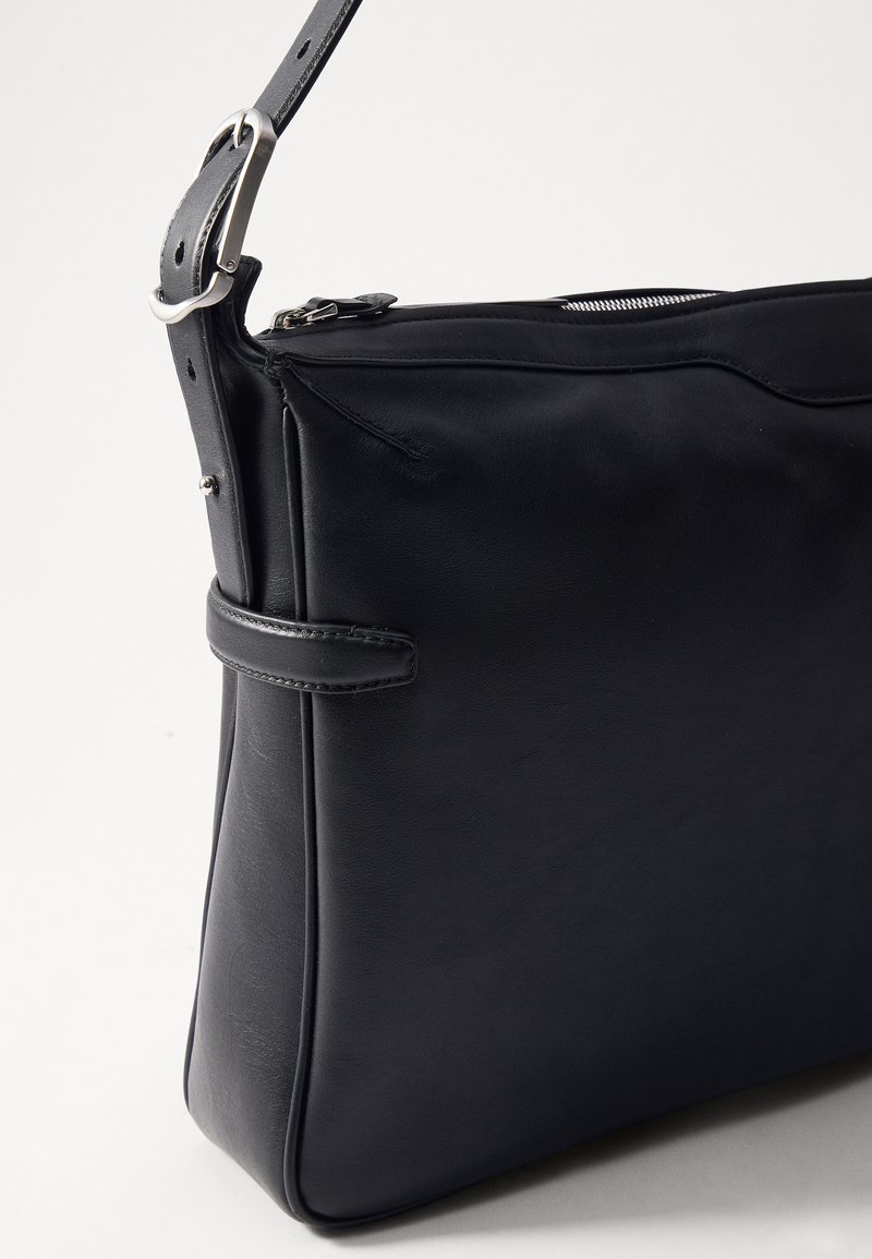 Bonastre RIDER M UNISEX - Handbag - black - Zalando