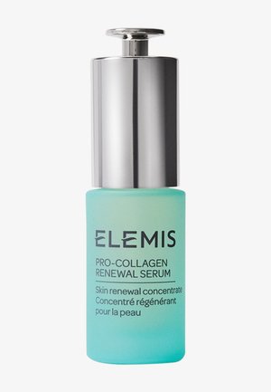 Blaue Glasflasche mit Elemis Pro-Collagen Renewal Serum und silbernem Pumpen-Spender sowie schwarzem Text auf weißem Hintergrund.