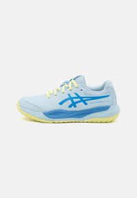 Unselected, light blue/blue coast