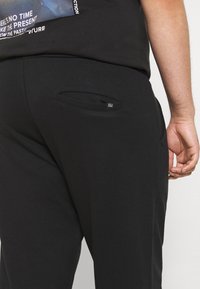 Blend Jogginghose - black