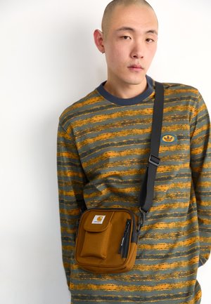 ESSENTIALS BAG SMALL UNISEX - Umhängetasche - hamilton brown