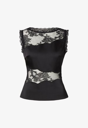 Čierny saténový top s priehľadnou čiernou čipkovou výšivkou, zvlnenými okrajmi a čipkovou lemovkou na ramenách. Priliehavý strih s hladkou textúrou.