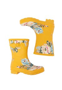 Botas de lluvia de goma amarillas con un patrón floral en azul y rosa, que presentan una hebilla, suela texturizada y un diseño de altura media en la pantorrilla.