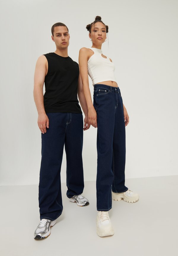 UNISEX - Baggy Jeans - rinsed denim2