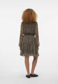 Vero Moda VMSMILLA VOLUME SHORT DRESS  - Tričkové šaty - birch/lova