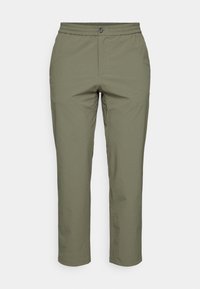 Khaki grønne bukser med elastisk talje, frontknap, snævre ben og glat stoftekstur. Ingen synlige lommer.