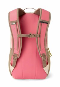 Mochila rosa y beige con correas de hombro acolchadas, hebilla ajustable y bolsillo de almacenamiento. Tejido suave con un panel trasero texturizado.