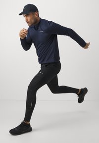 Nike Performance PACER granatowy