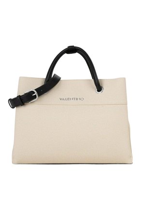 Bolso tote beige de Valentino con asas de cuero negro y correa de hombro ajustable, hebilla plateada y logo de Valentino en el frente.
