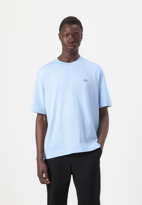 Basic T-shirt - overview2