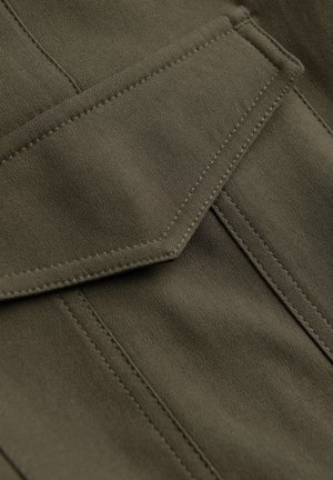 Ombre, TROUSERS P1515 - Cargohose - dark olive