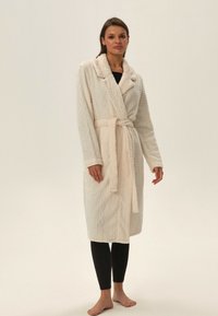 ESOTIQ JANIEL mleczny