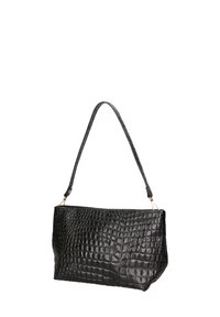 Borsa a tracolla in pelle nera con texture a coccodrillo, dotata di una sottile tracolla e di una forma rettangolare strutturata. Accenti in metallo dorato.