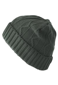 Caciula tricotată de culoare verde închis, cu un model texturat de cabluri și o manșetă ribotată. Fabricată dintr-un material moale și călduros pentru confort.