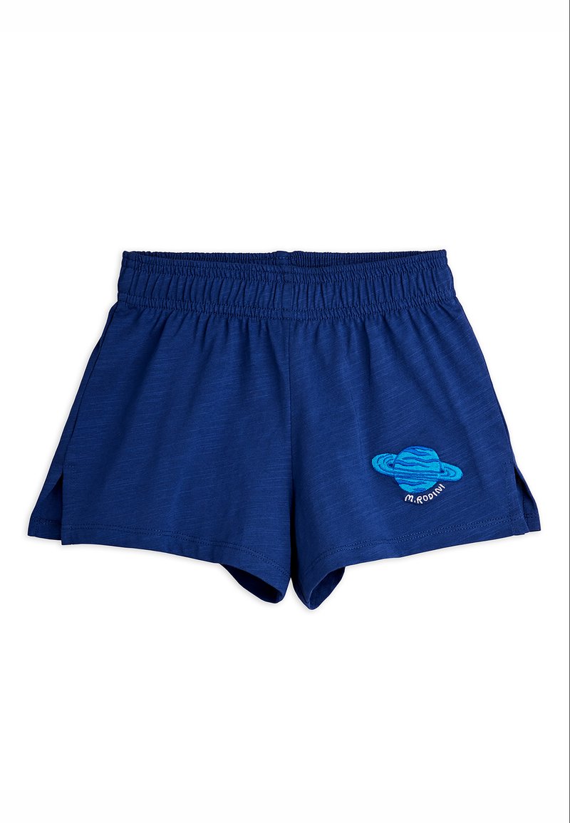Σόρτς με ελαστική μέση σε ναυτικό μπλε χρώμα, με πλευρικές σχισμές και μικρή κέντημα μπλε πλανήτη στο εμπρός δεξί πόδι.