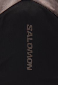 Salomon Sportstyle DAYPACK 20 UNISEX - Mochila - iron