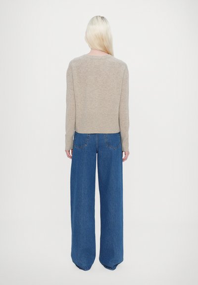 CLOSED V NECK - Neuletakki - beige
