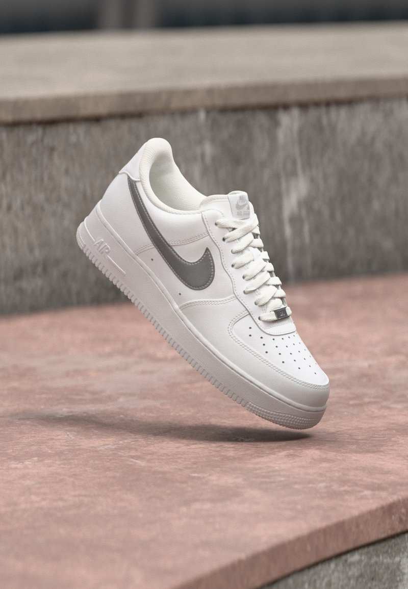 AIR FORCE white/metallic silver-coloured/white