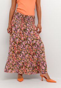 Kaffe Maxinederdele - melon pink abstract flower