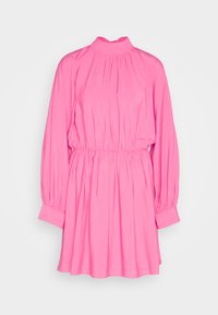 Επιλέχθηκε, cheeky pink