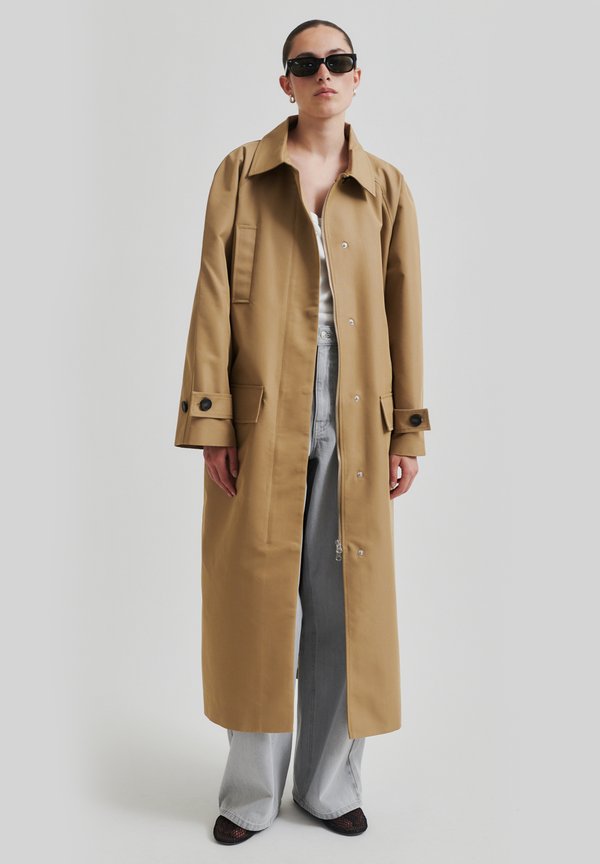 SECOND FAVO - Klassischer Mantel - camel
