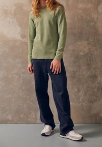 Nike Sportswear Stickad tröja - olive